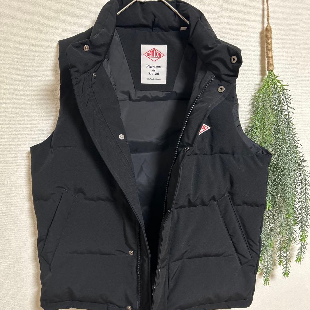 ✨未使用に近い✨　DANTON ダウンベスト 2way フード 38 ブラック