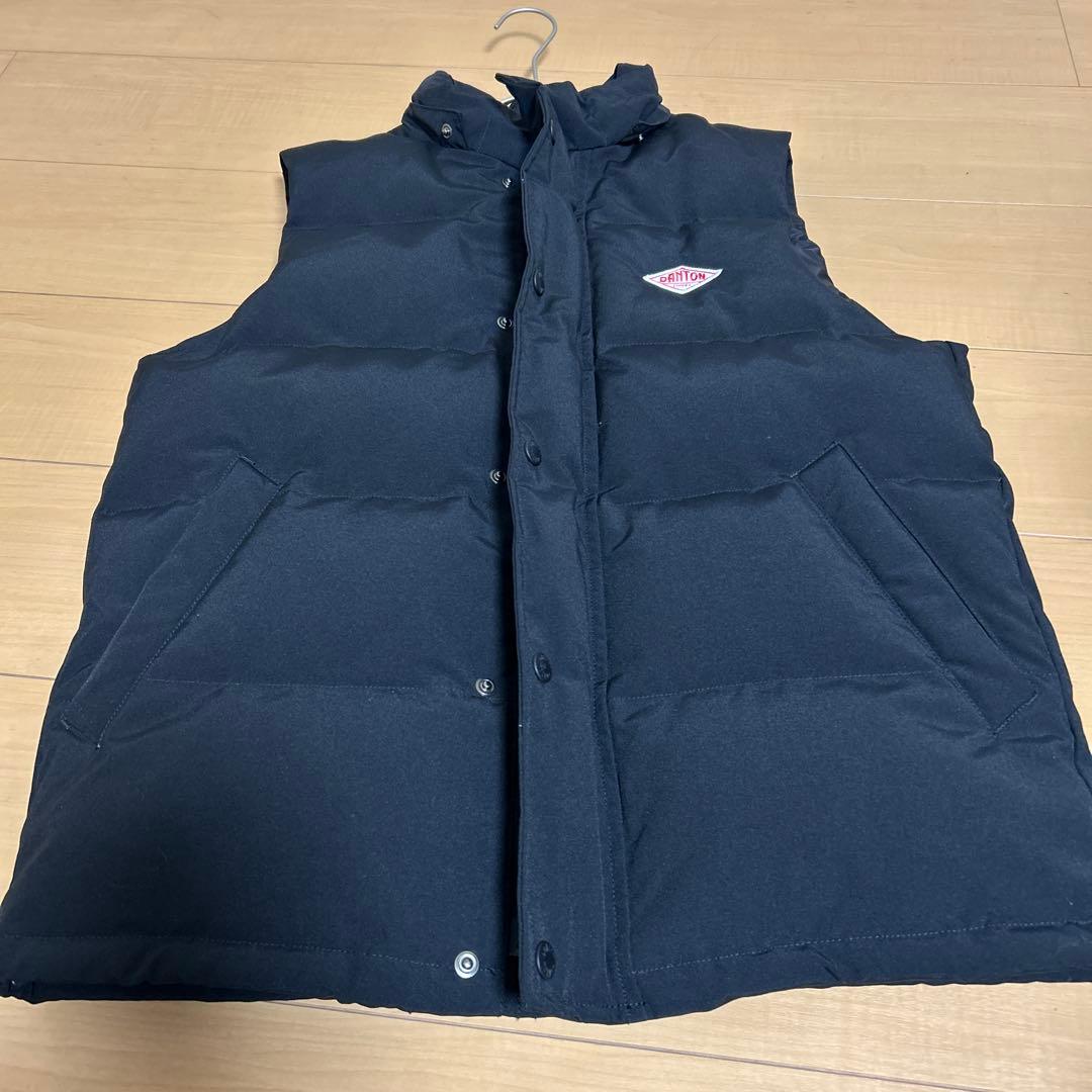 ✨未使用に近い✨　DANTON ダウンベスト 2way フード 38 ブラック