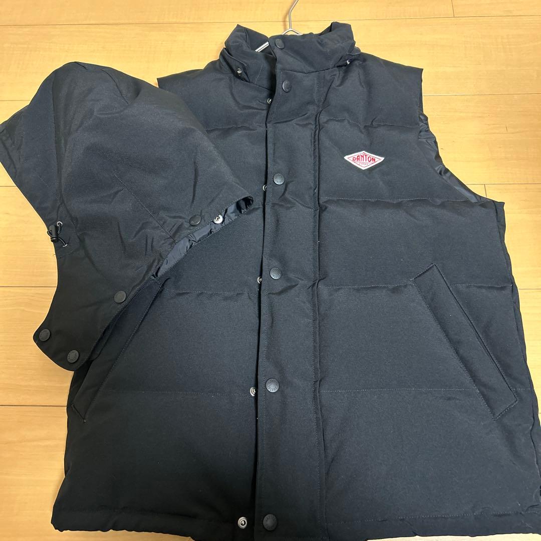✨未使用に近い✨　DANTON ダウンベスト 2way フード 38 ブラック