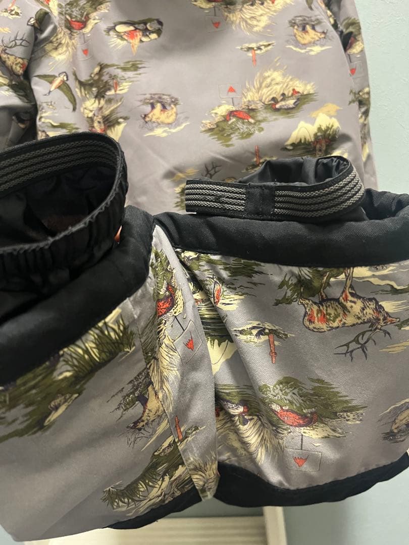 Burton スキーウェア つなぎ　動物柄　グレー