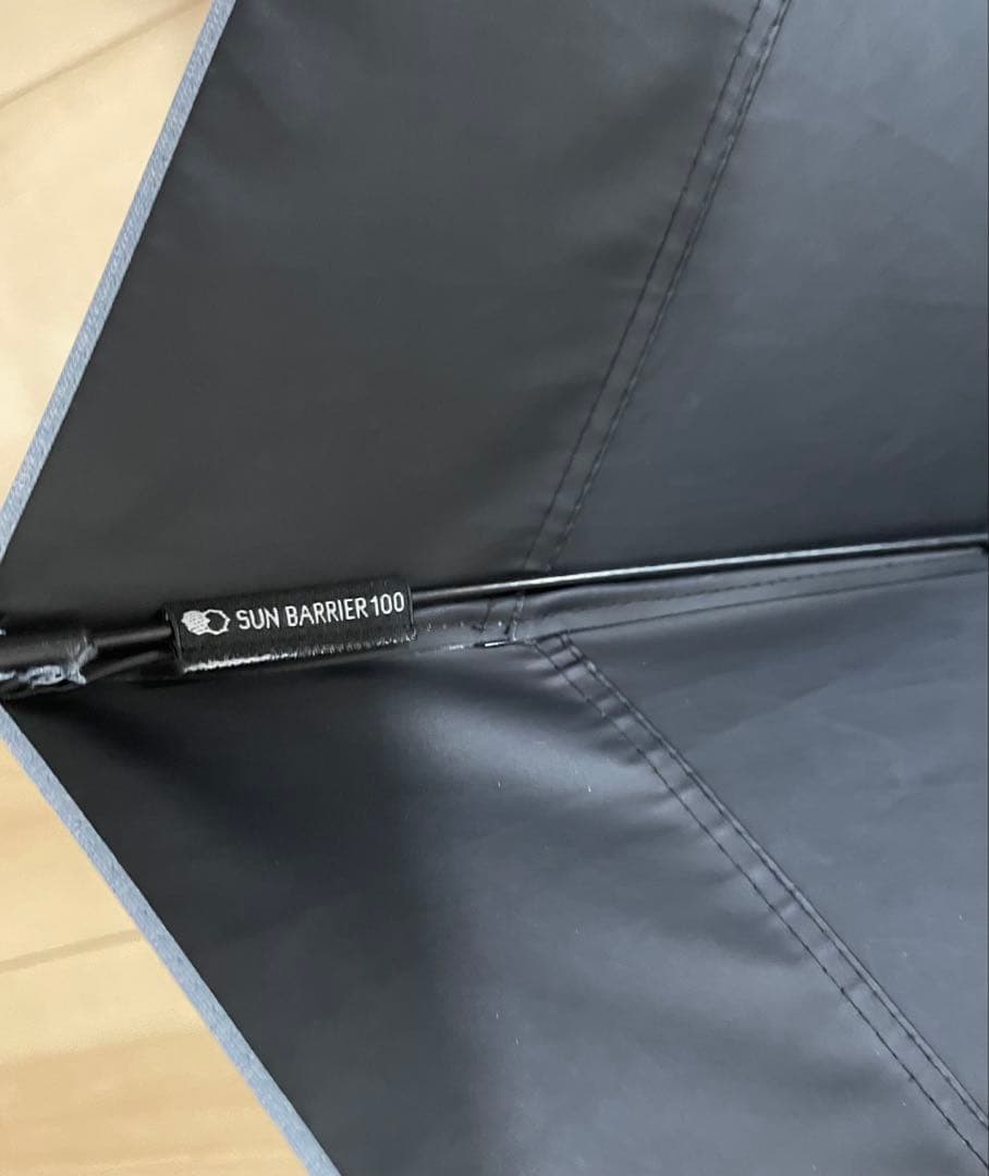 サンバリア 折りたたみ日傘 ３段折 / コンビ ネイビー 美品 サンバリア100
