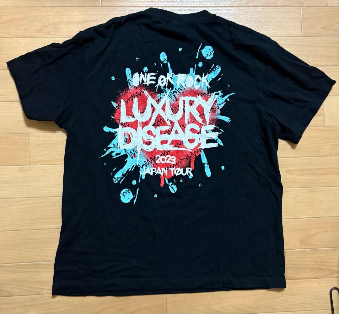 安安 ONE OK ROCK LUXURY DISEASE Tシャツ
