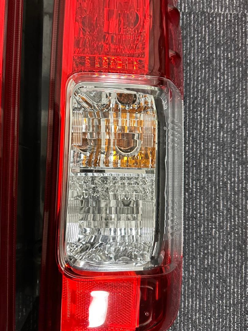 ♡新車外し〜4型〜8型対応〜200系ハイエーステールレンズGL♡