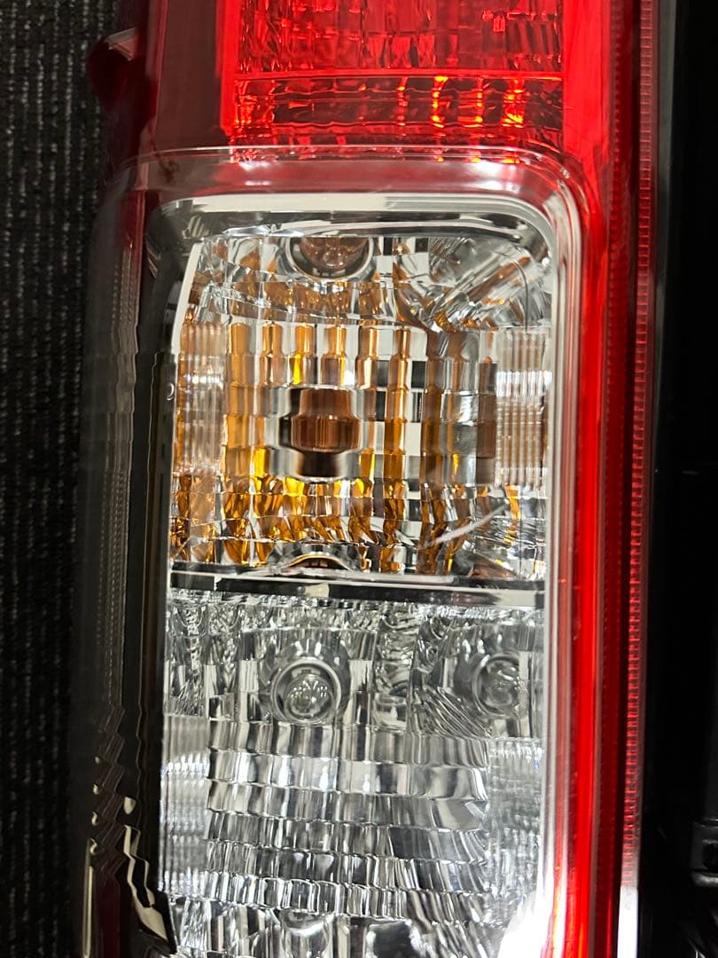 ♡新車外し〜4型〜8型対応〜200系ハイエーステールレンズGL♡