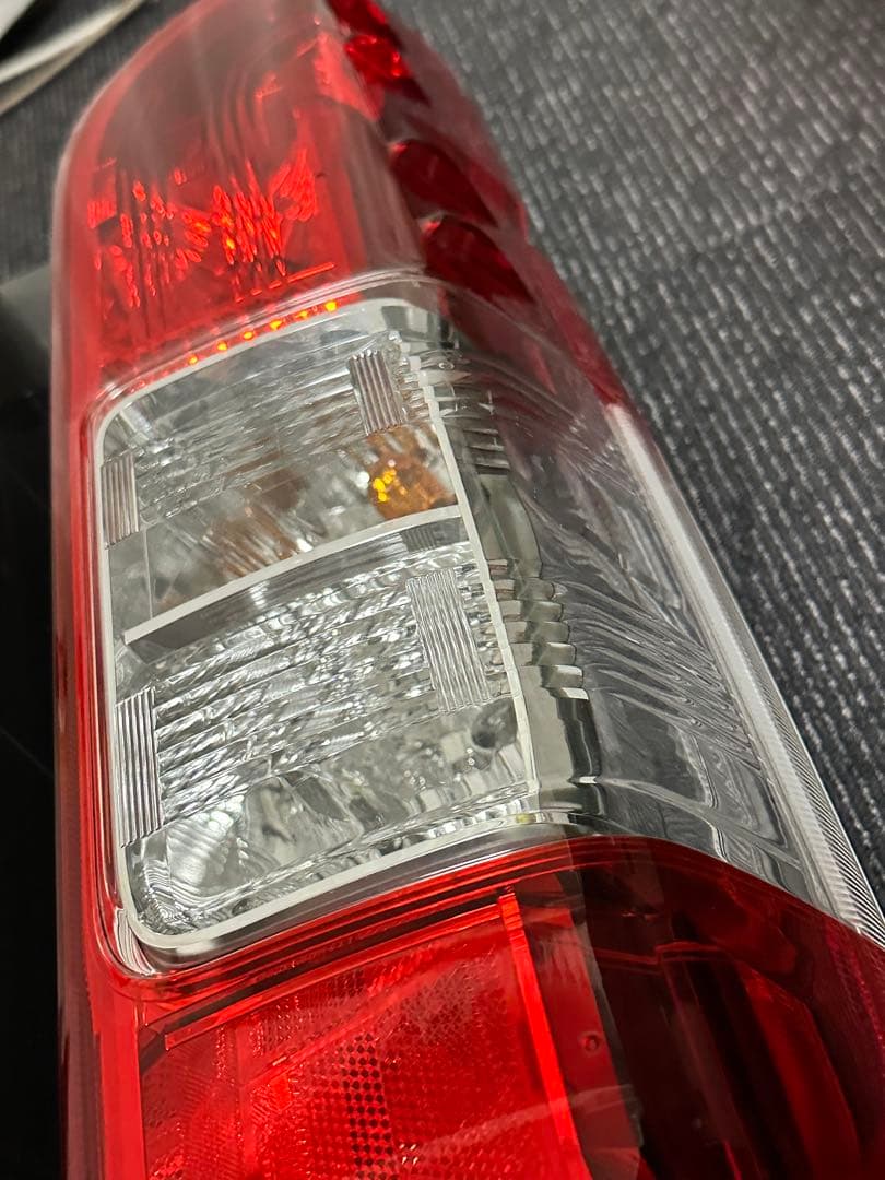 ♡新車外し〜4型〜8型対応〜200系ハイエーステールレンズGL♡