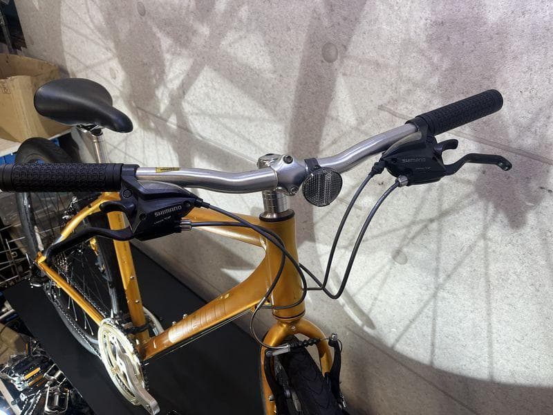 GIANT　GRAVIER サイズS 27.5インチ オレンジカラー