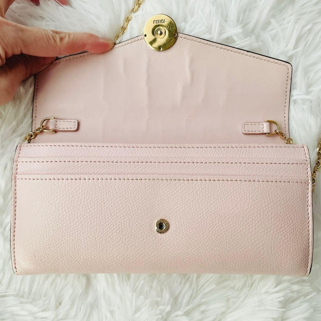 FENDI チェーンショルダー付き エフイズ コーチネンタル ベビーピンク