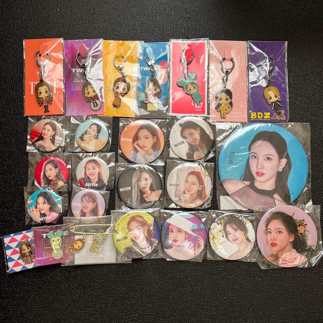 TWICEナヨン　グッズセット　トレカ　缶バッジ