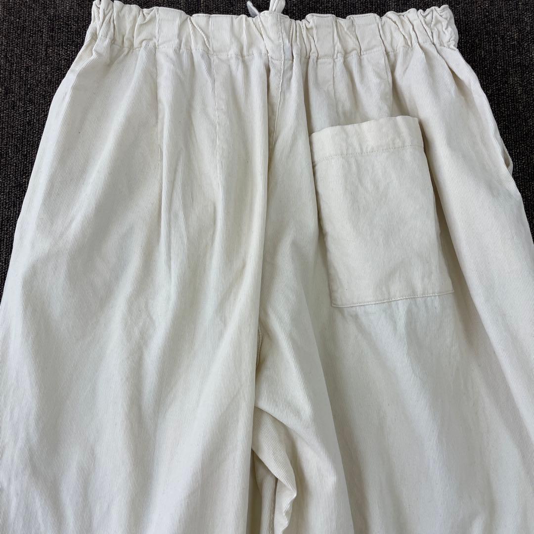 ミズイロインド コーデュロイワイドカーゴパンツ イージー タック アイボリー