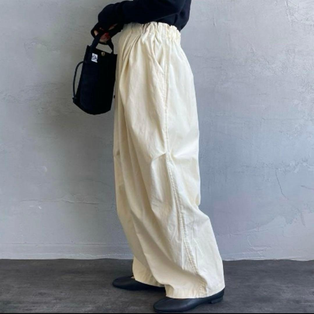 ミズイロインド コーデュロイワイドカーゴパンツ イージー タック アイボリー