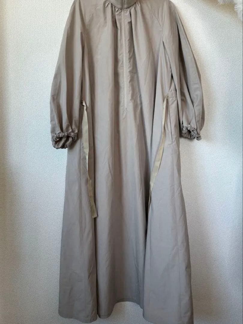 AK+1 Demi-Luxeフロントジップワンピース