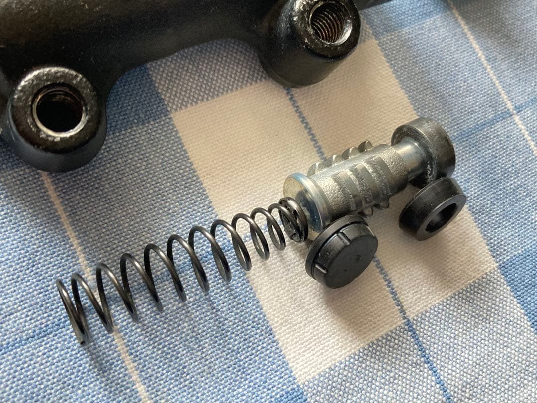 リアマスターシリンダー 【71】 ZX-12R ZX-14R 他車 分解清掃済み