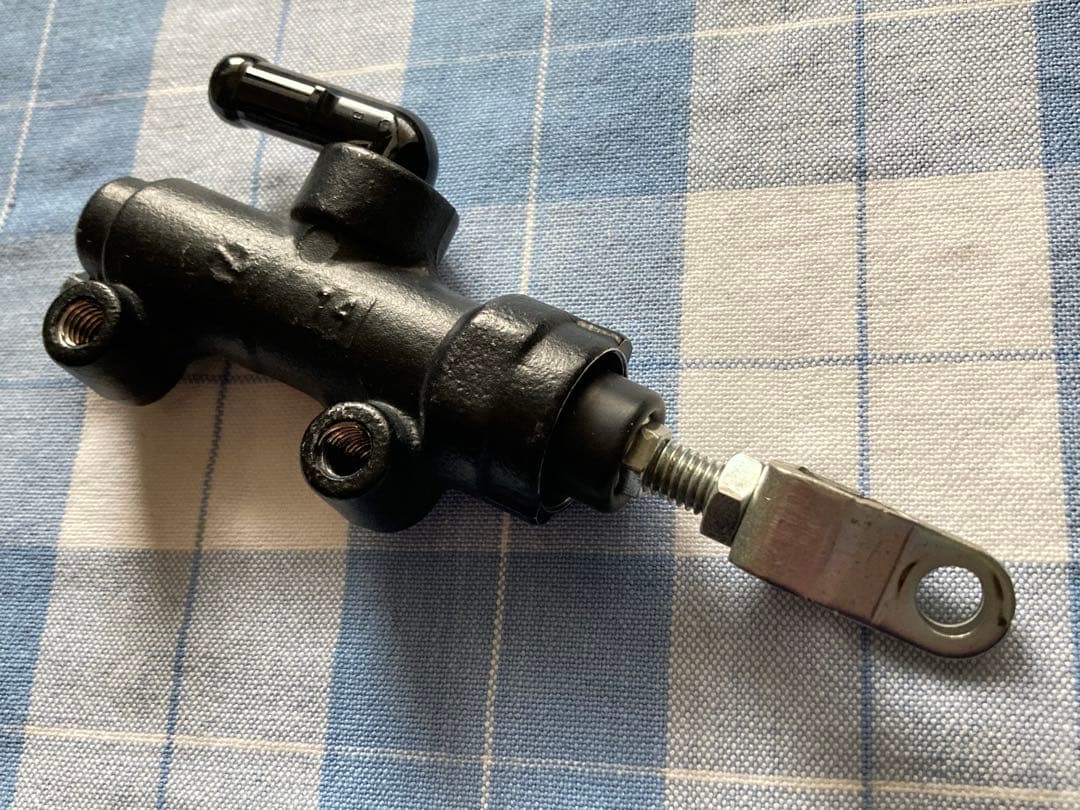 リアマスターシリンダー 【71】 ZX-12R ZX-14R 他車 分解清掃済み