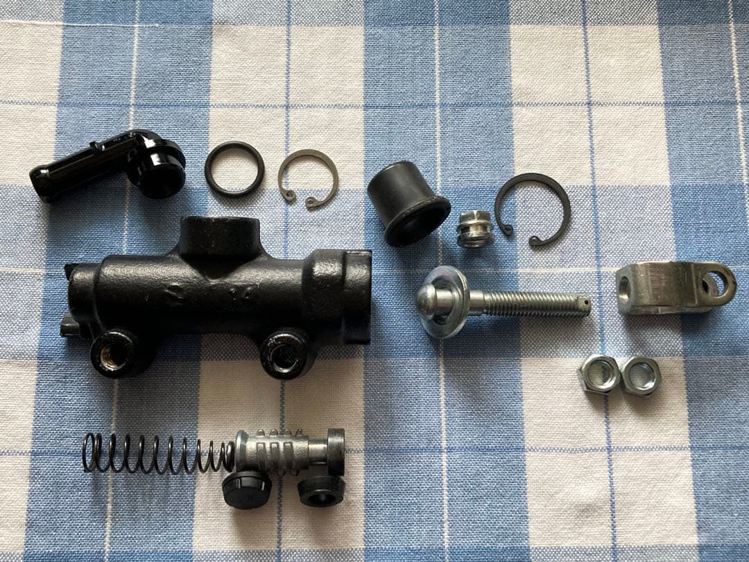 リアマスターシリンダー 【71】 ZX-12R ZX-14R 他車 分解清掃済み