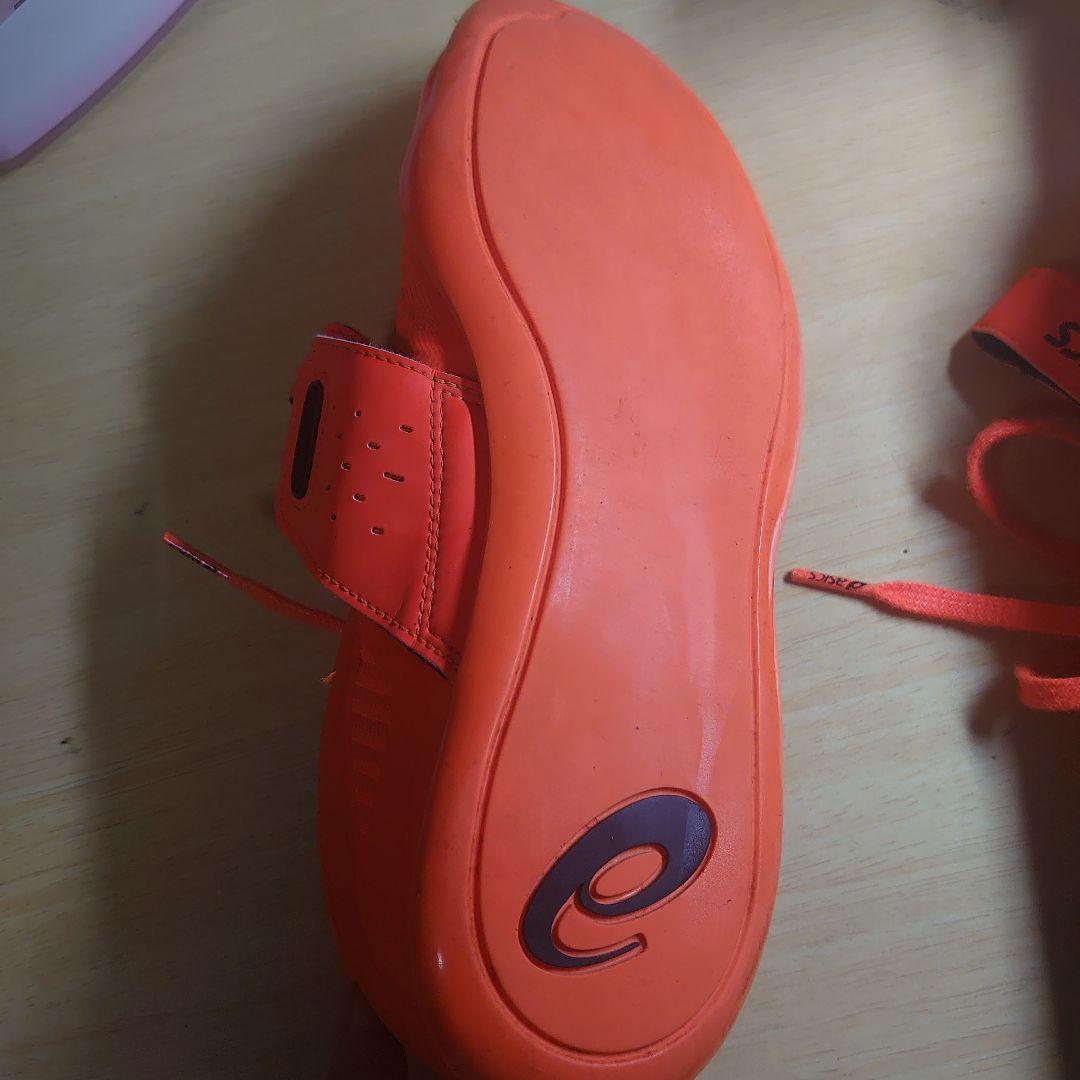 ASICS スパイクシューズ オレンジ