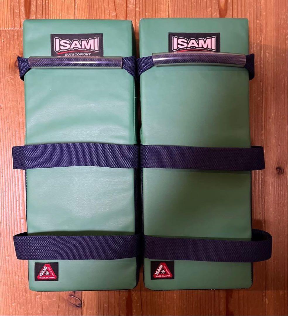 ISAMI キックミット 緑　美品