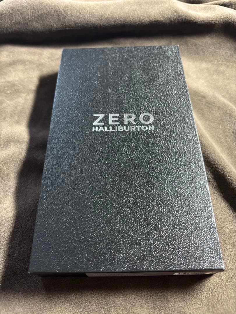 iPhone13Proケース　ZERO HALLIBURTON （手帳型）