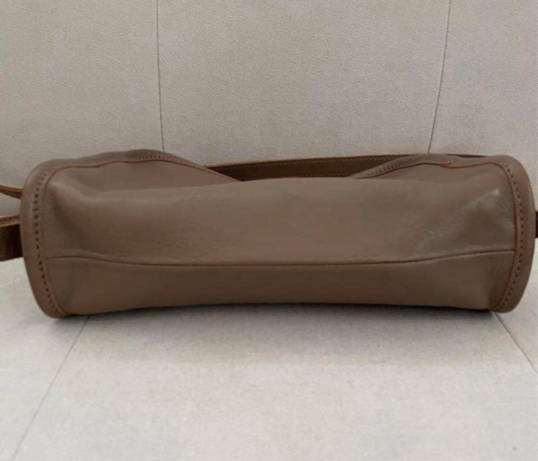 ♡*♡様 IL BISONTE イルビゾンテ ショルダーバッグ ポシェット グレ