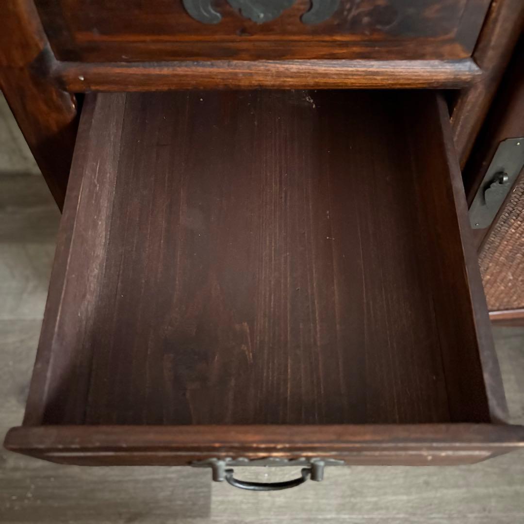 ヴィンテージ　キャビネット　サイドボード　シーシャムウッド　アジアンスタイル