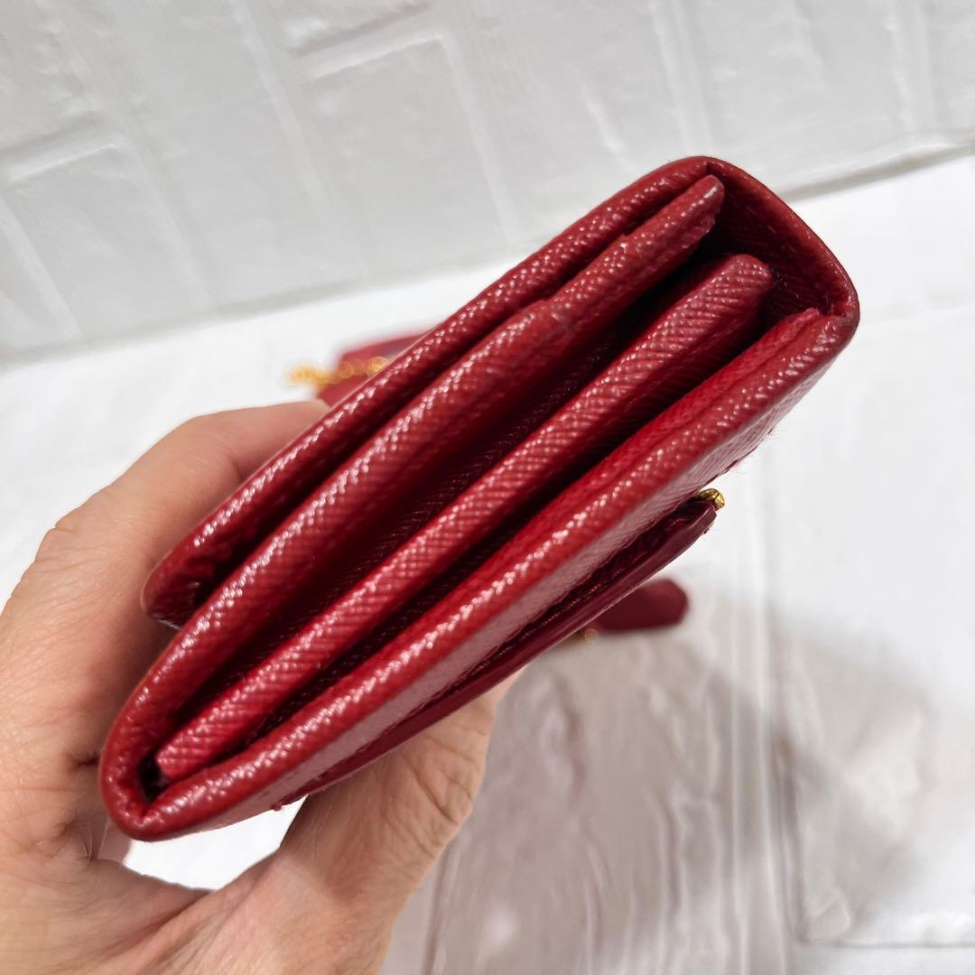 美品✨プラダ　フィオッコ　サフィアーノ　リボン　赤　カードケース付き