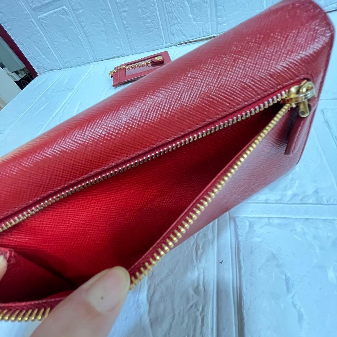 美品✨プラダ　フィオッコ　サフィアーノ　リボン　赤　カードケース付き