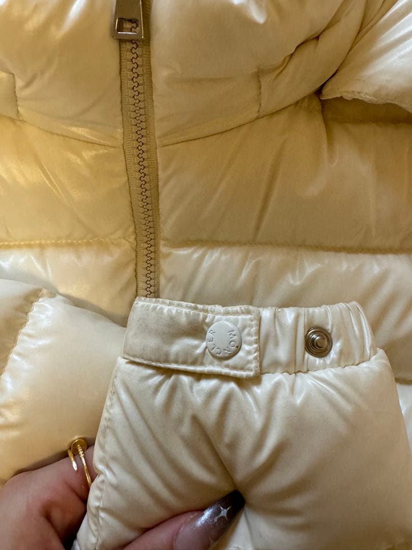 モンクレールダウンジャケット