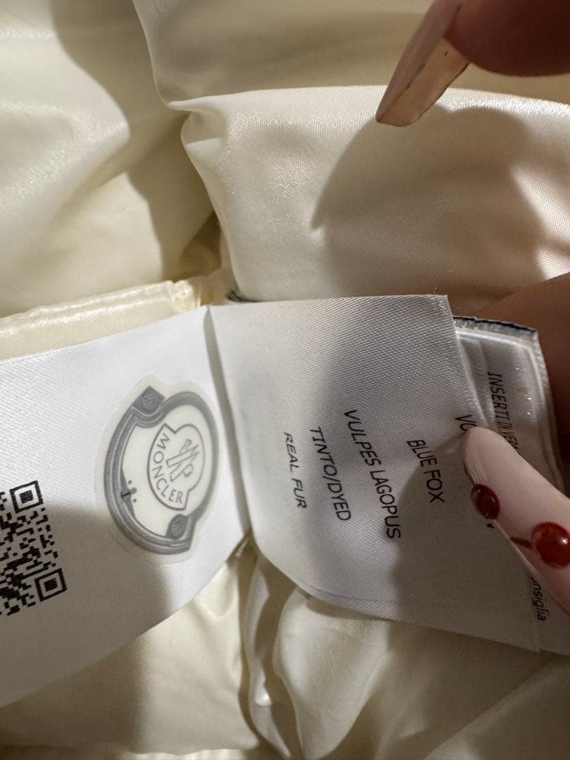 モンクレールダウンジャケット