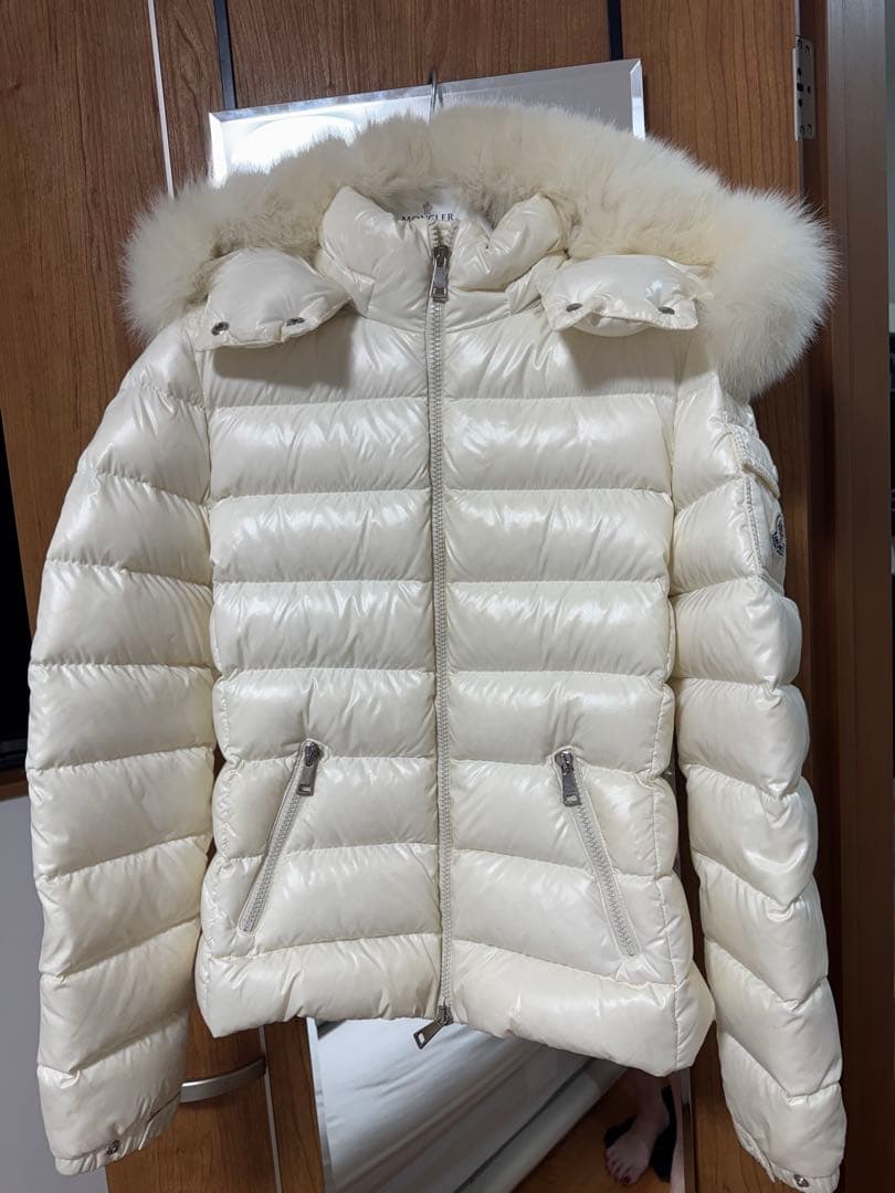 モンクレールダウンジャケット