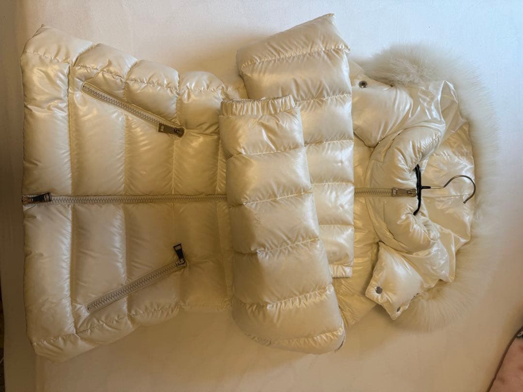 モンクレールダウンジャケット