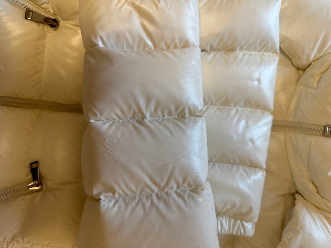 モンクレールダウンジャケット