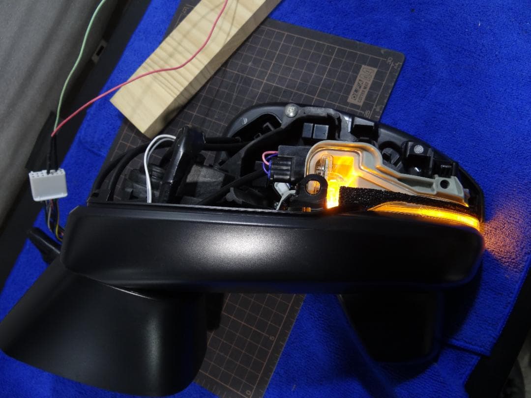 ホンダ　ヴェゼル　中古サイドミラー左