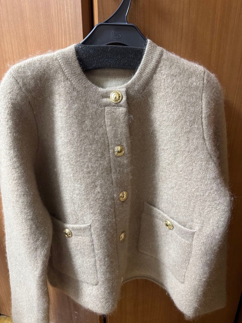 anuansベージュ カシミヤブレンドノーカラーニットジャケット