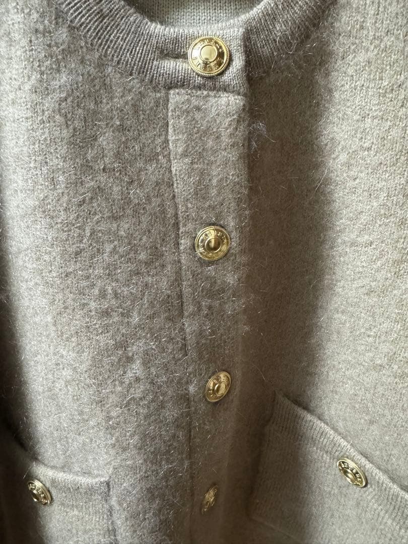 anuansベージュ カシミヤブレンドノーカラーニットジャケット