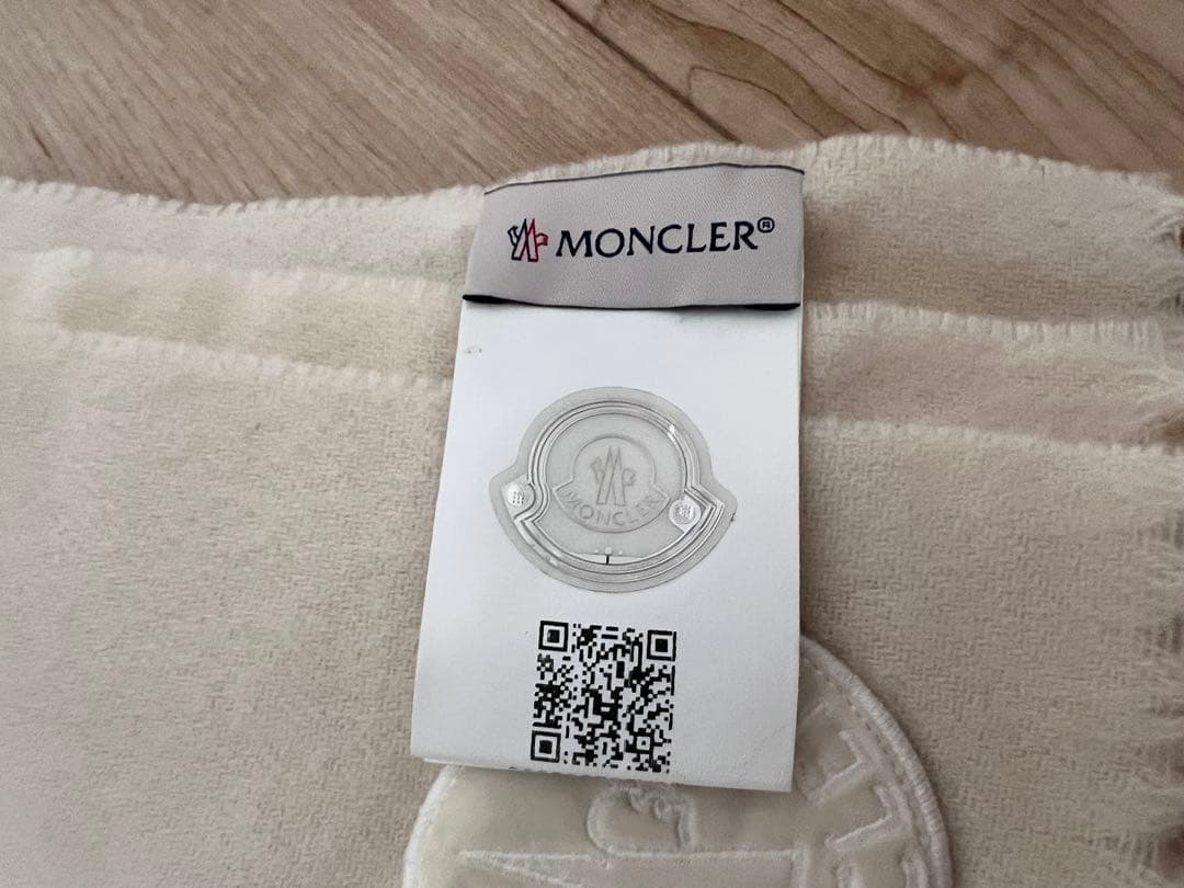 MONCLER アイボリー フリンジ マフラー
