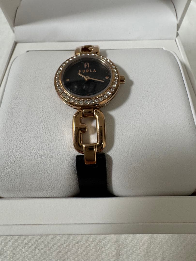 k*☆様 FURLA　フルラ アルコチェーン クォーツ 腕時計