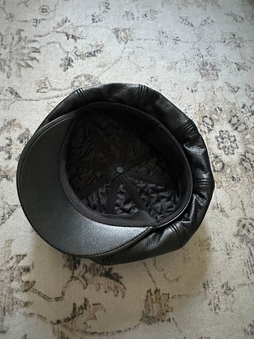 黒 レザー キャスケット