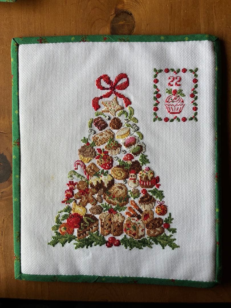 クロスステッチ完成品【アドベントカレンダー風】