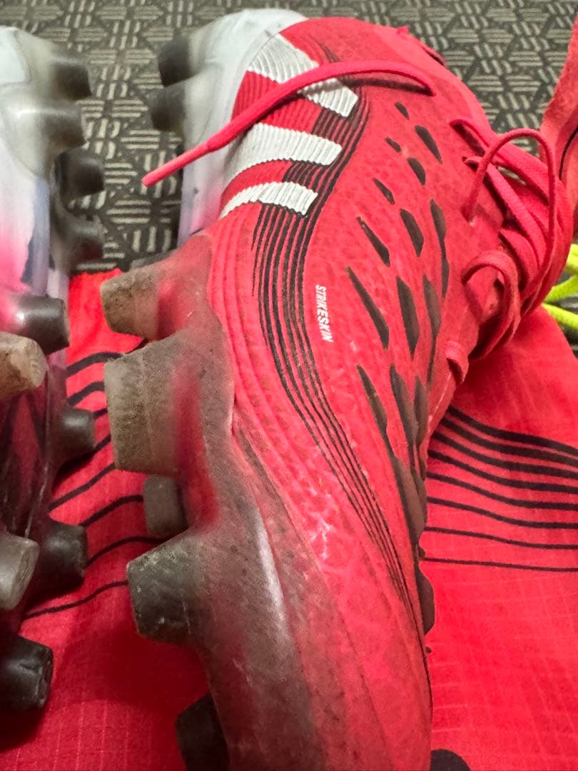 アディダス プレデター エリート HG AG 27cm