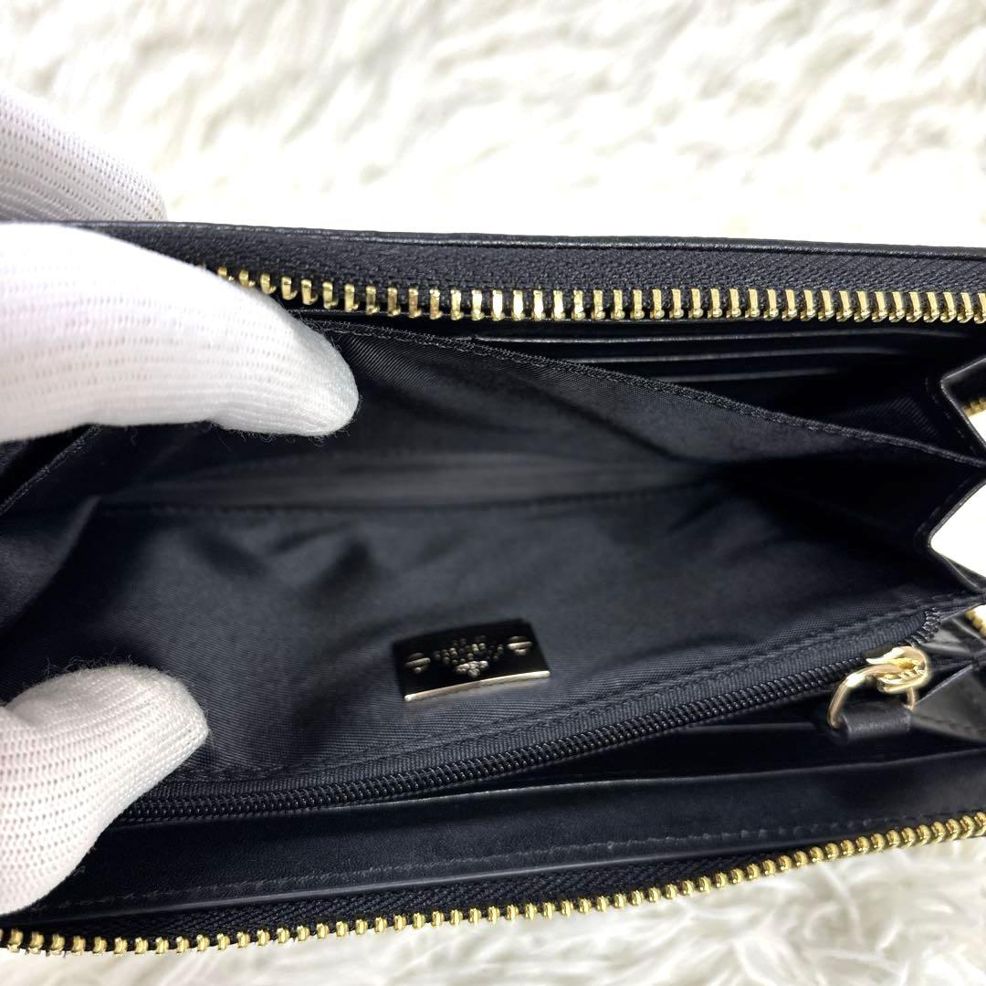 美品✨Vivienne Westwood 長財布　ラウンドジップ　エンボス　黒