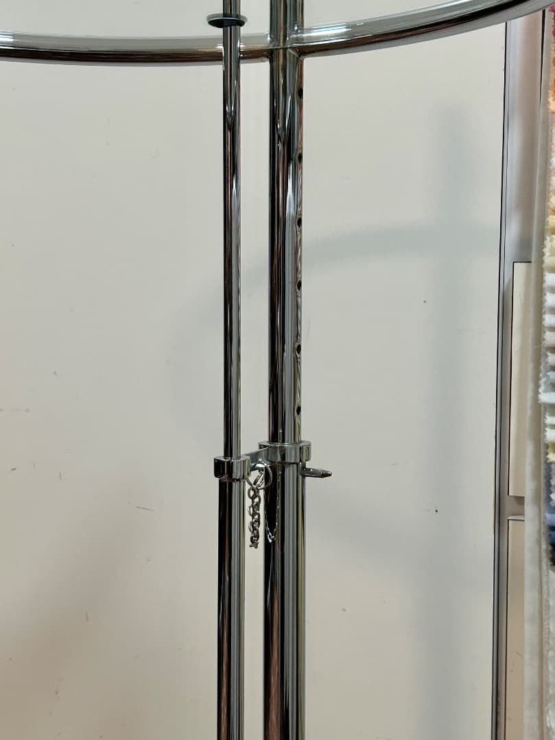 j*3様 アイリーン・グレーの中古サイドテーブル　イタリア製