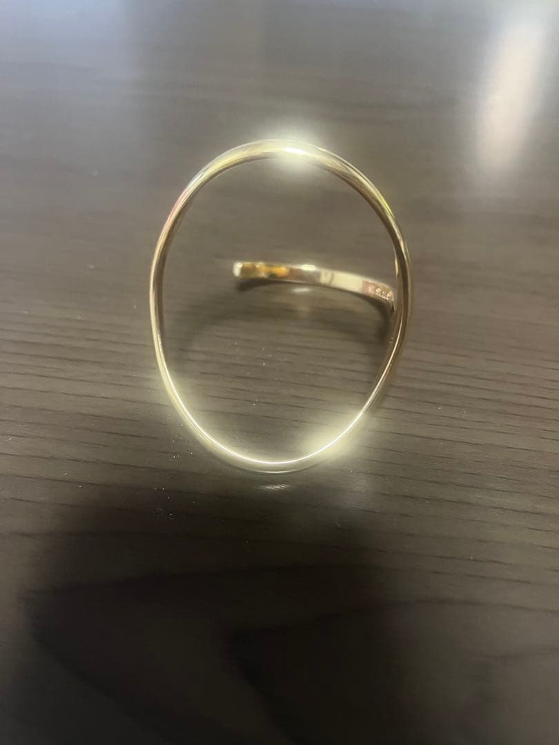 マルジェラ オーバルゴールドバングル