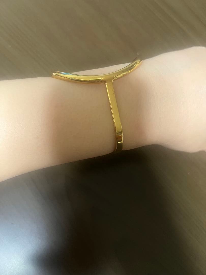 マルジェラ オーバルゴールドバングル