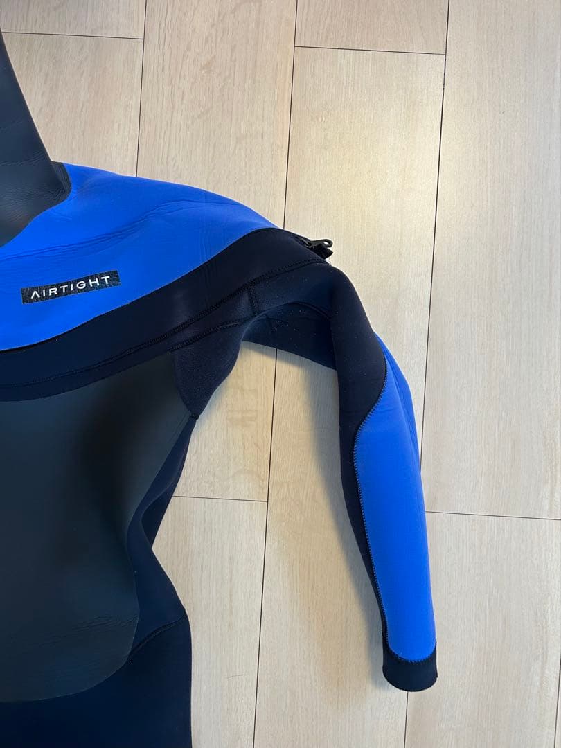 AIRTIGHT ドライスーツ　MLサイズ