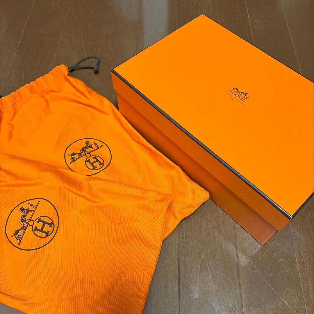 エルメス ベージュ レザースニーカー