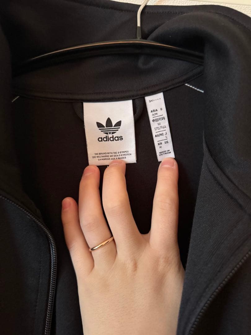 adidas トラックジャケット　セットアップ