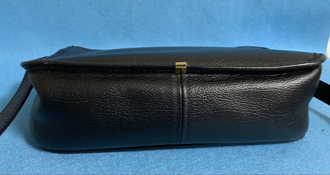 ヴィンテージ イヴ・サンローラン YSL 刻印 ショルダ-バッグ