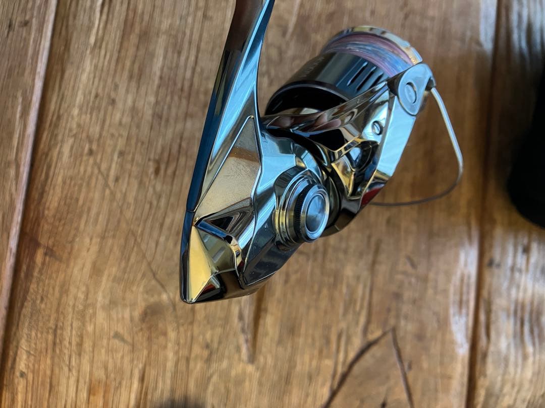 超美品　SHIMANO 22 ステラ　4000 MHG