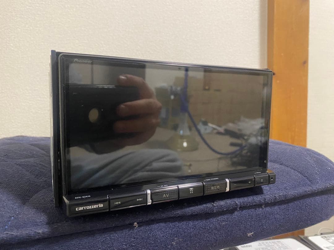 カーナビ carrozzeria AVIC-RZ810-D