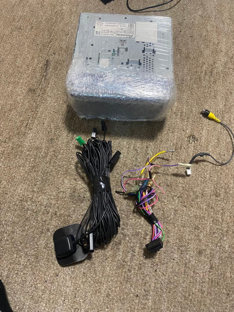 カーナビ carrozzeria AVIC-RZ810-D