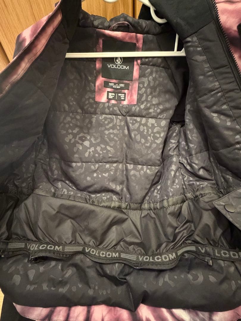 Volcom 子ども用スノーボードジャケット　130〜140